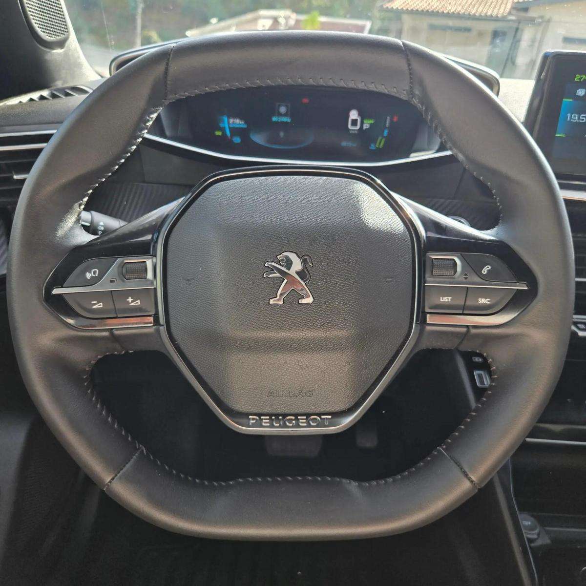peugeot-e-2008-2023-eletrico-0cc