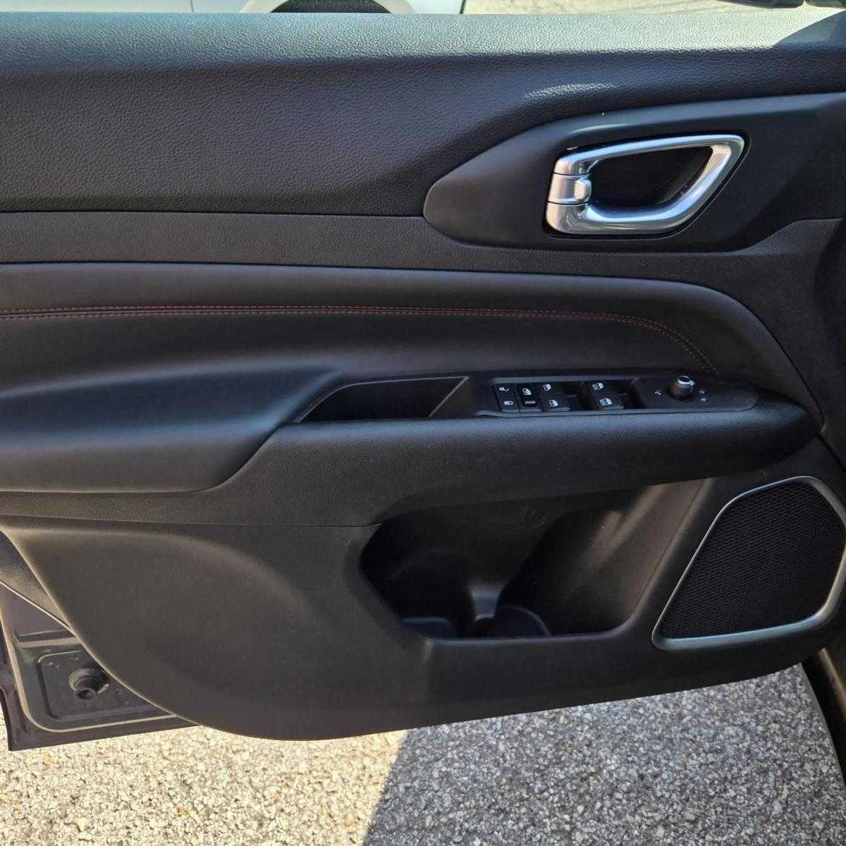 jeep-compass-2023-hibrido-a-gasolina-1332cc