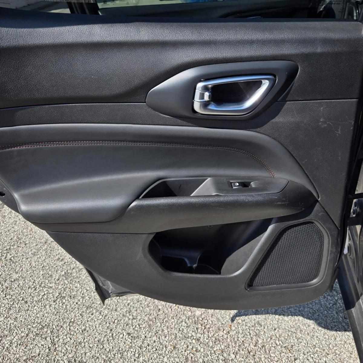 jeep-compass-2023-hibrido-a-gasolina-1332cc