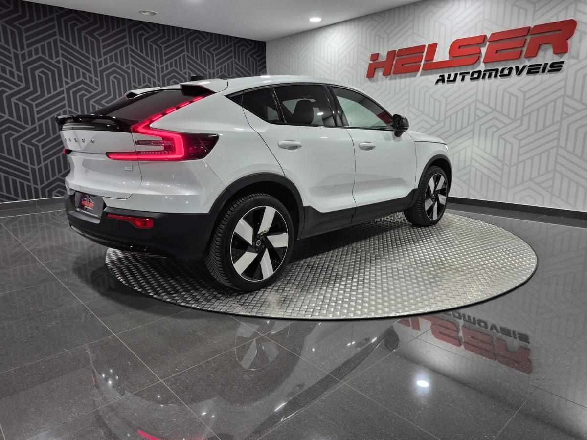volvo-c40-recharge-pure-electric-2023-eletrico