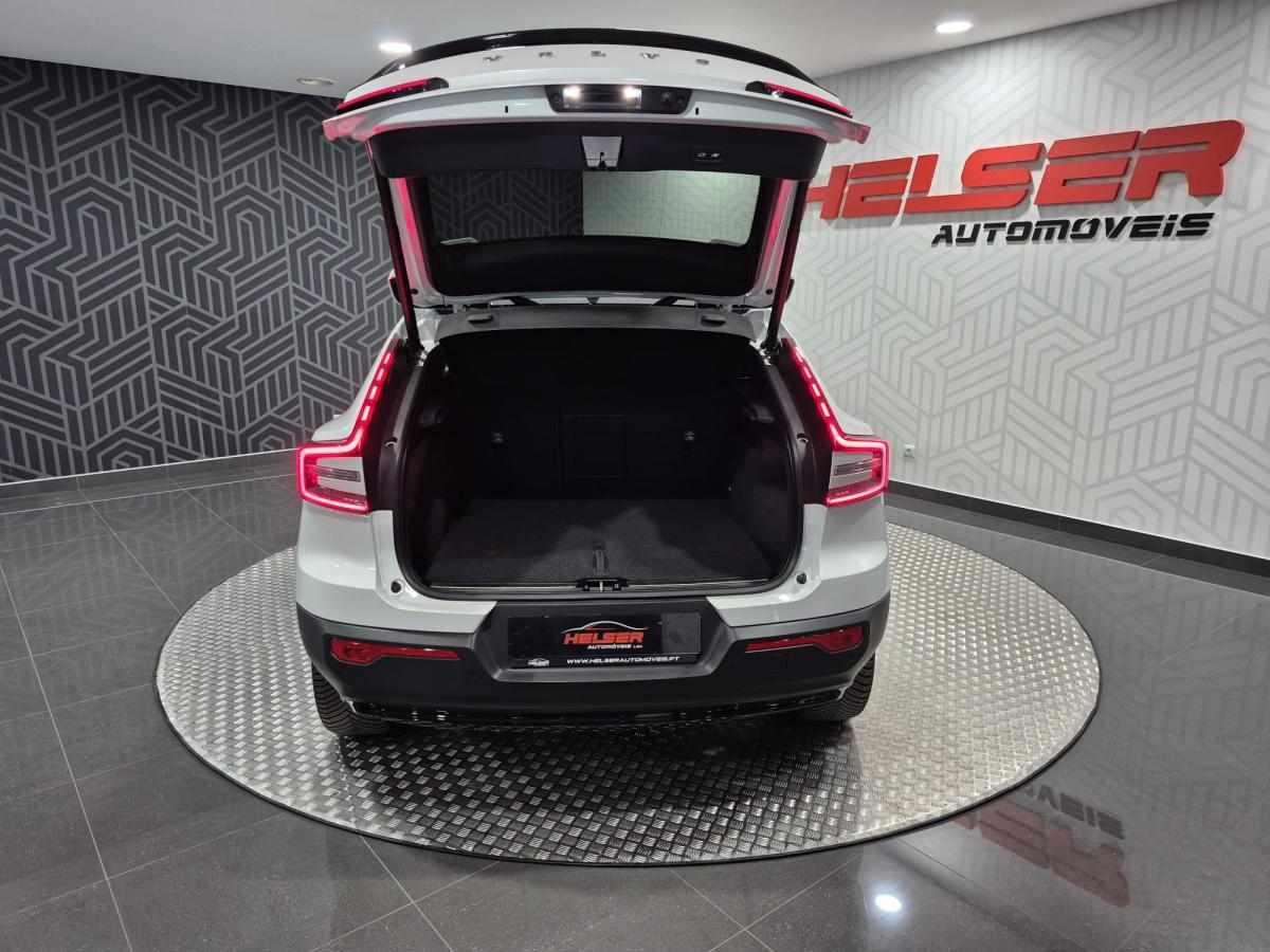 volvo-c40-recharge-pure-electric-2023-eletrico