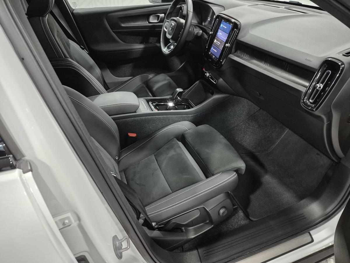 volvo-c40-recharge-pure-electric-2023-eletrico