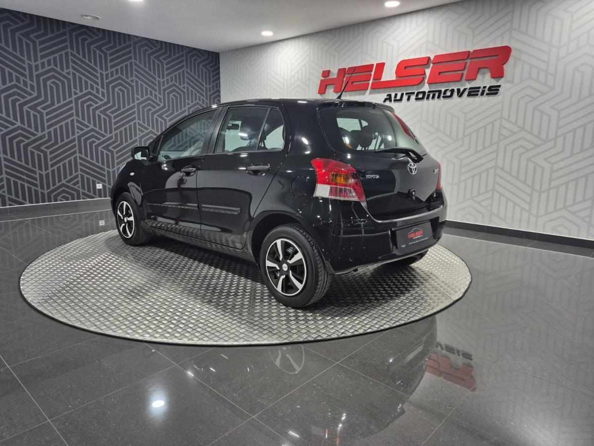 toyota-yaris-1-33-dual-vvt-i-2009-gasolina-1329cc