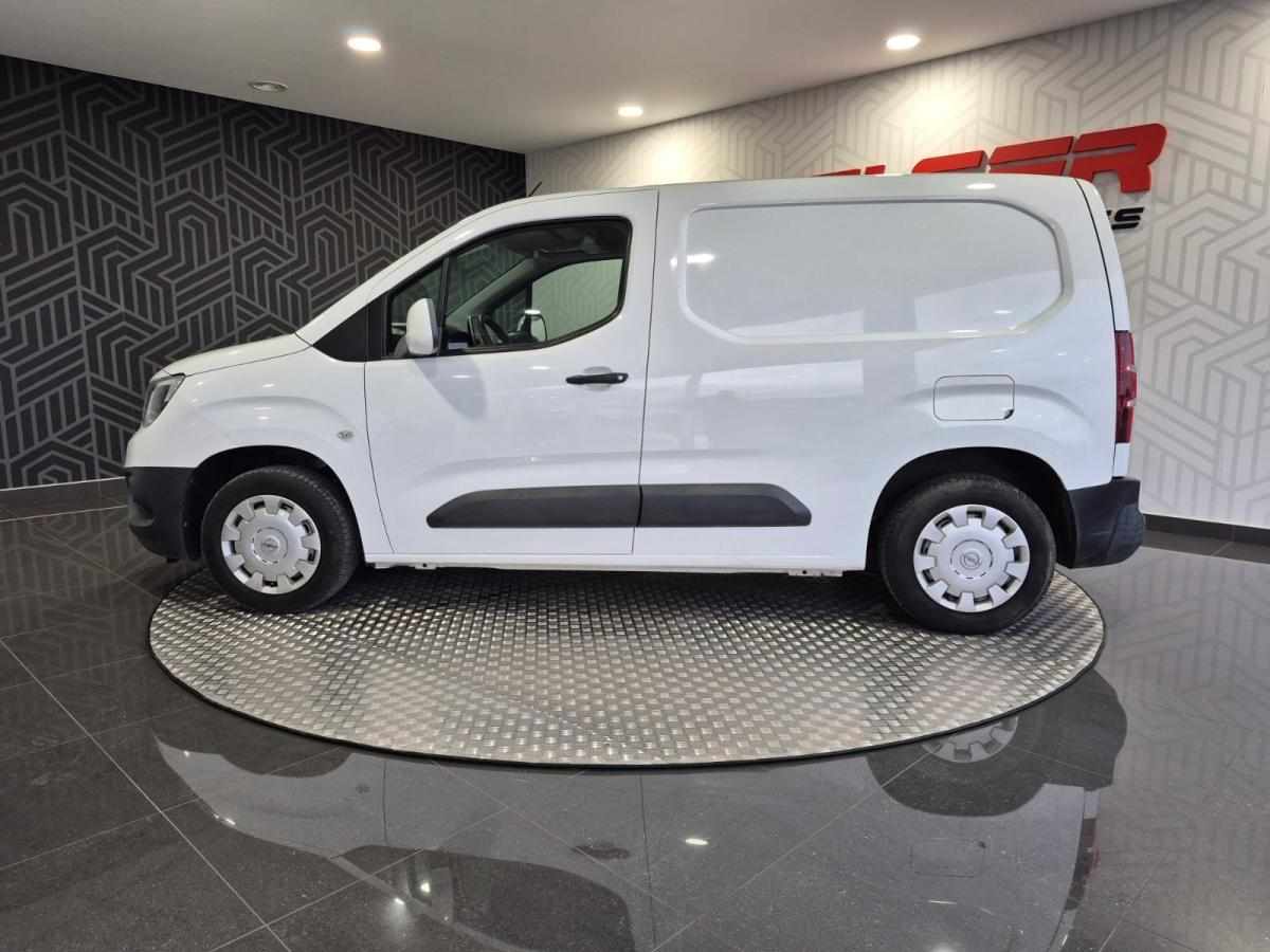 opel-combo-1-6-99cv-2019-diesel-1560cc