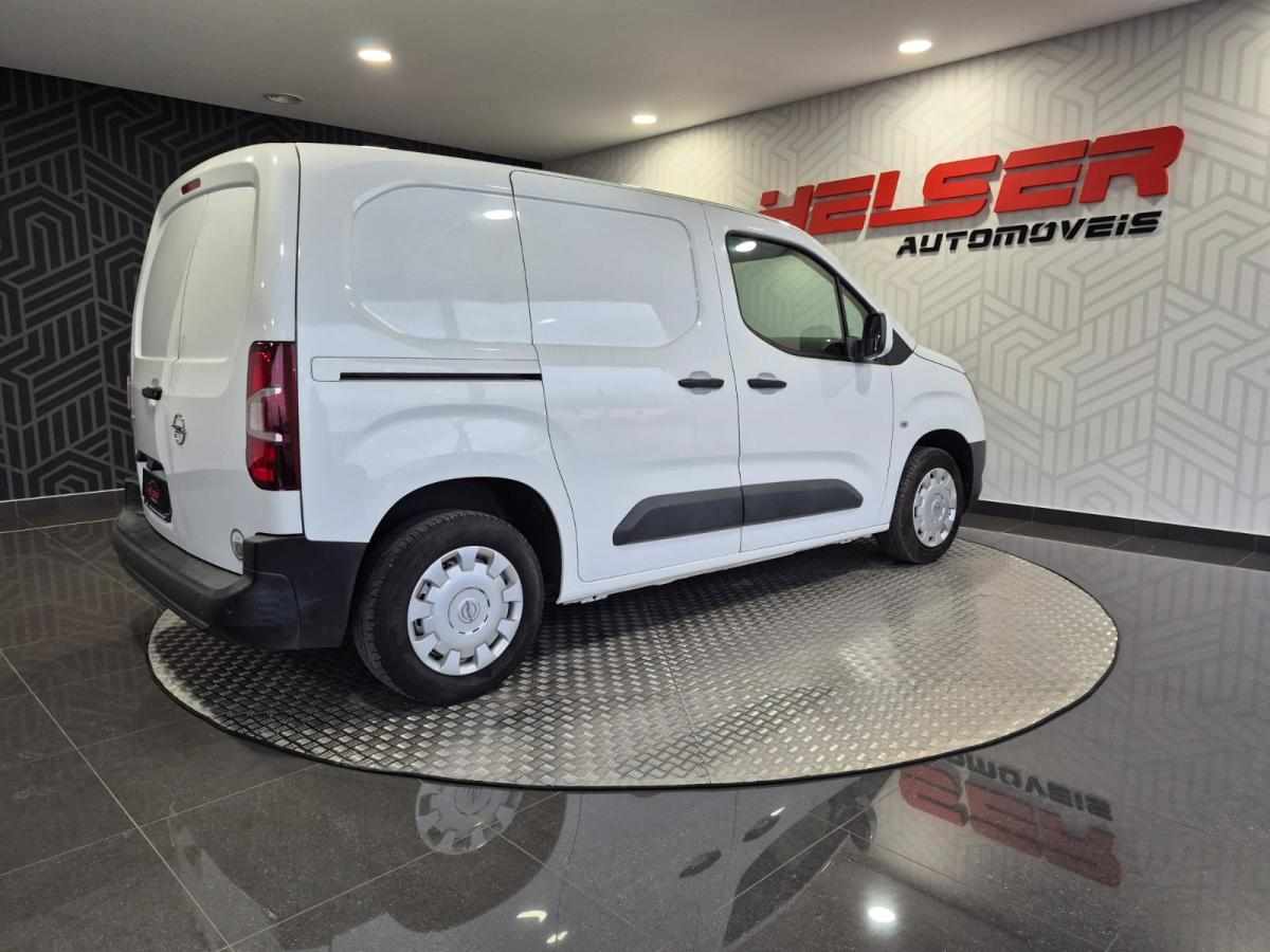 opel-combo-1-6-99cv-2019-diesel-1560cc