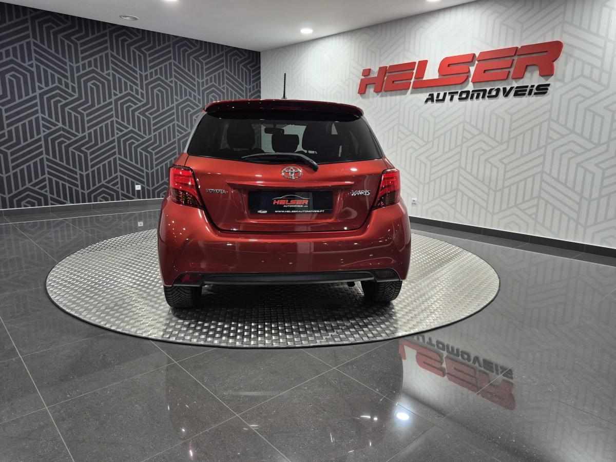 toyota-yaris-1-33-dual-vvt-i-2016-gasolina-1300cc