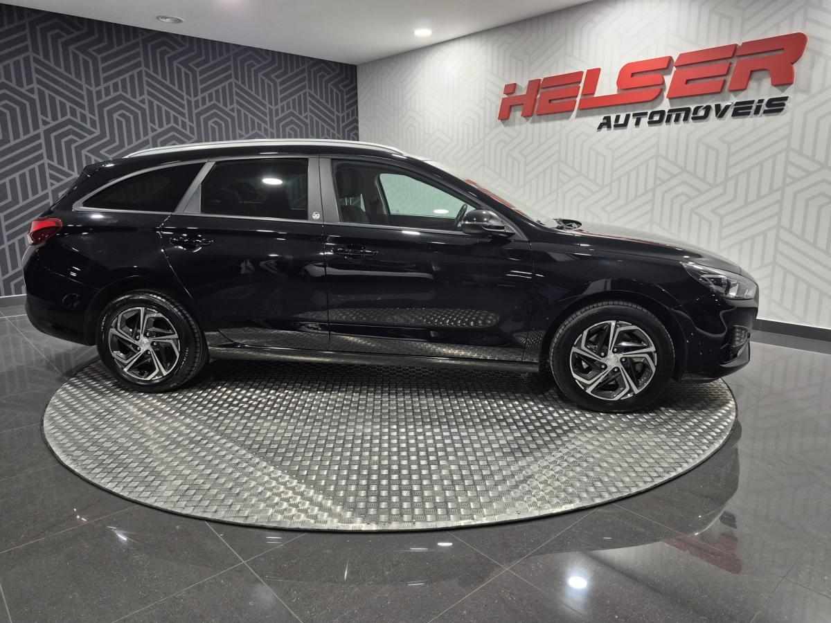 hyundai-i30-sw-2021-diesel-1600cc