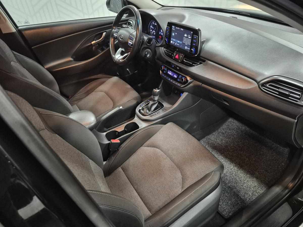 hyundai-i30-sw-2021-diesel-1600cc