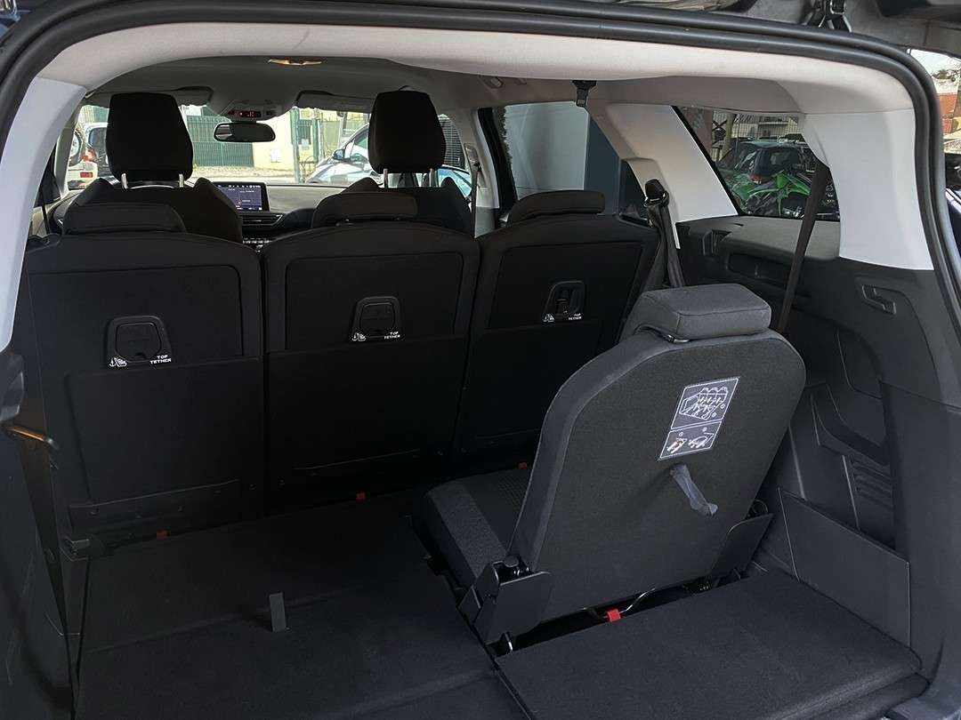 peugeot-5008-2018-diesel-1499cc
