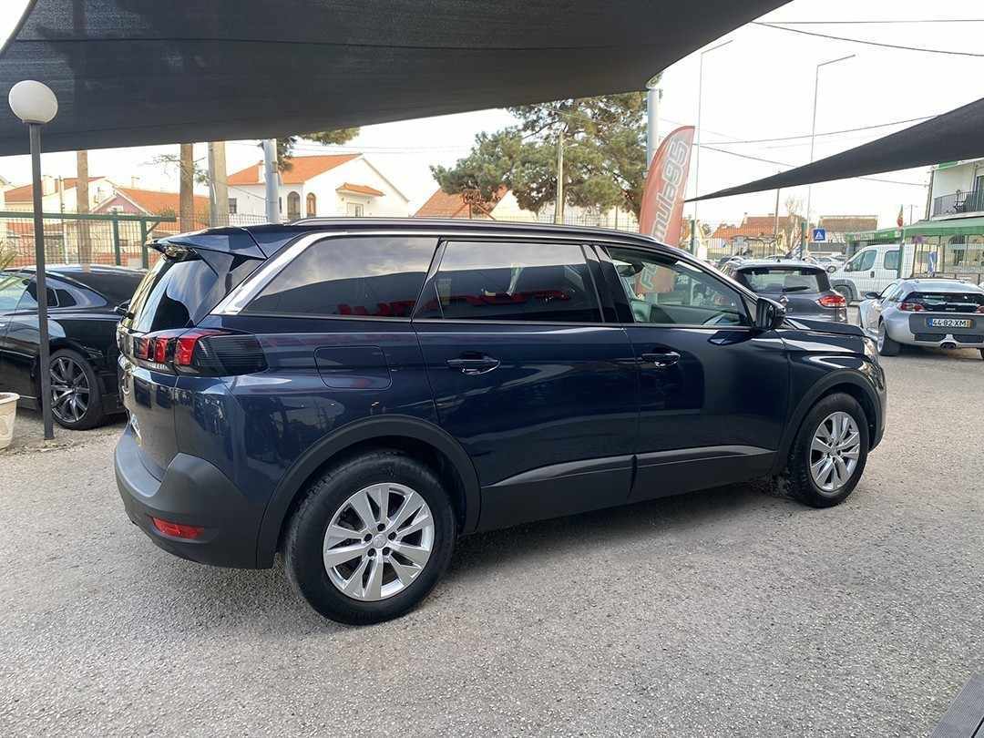 peugeot-5008-2018-diesel-1499cc
