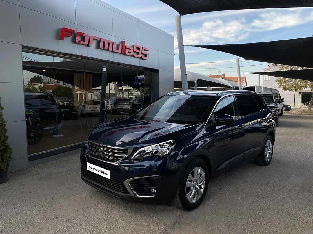 peugeot-5008-2018-diesel-1499cc