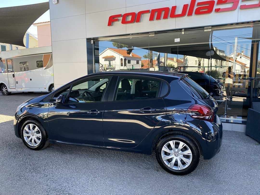 peugeot-208-2019-diesel-1499cc