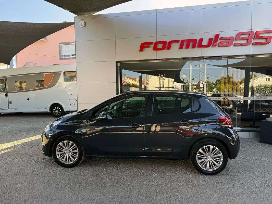 peugeot-208-2019-diesel-1499cc