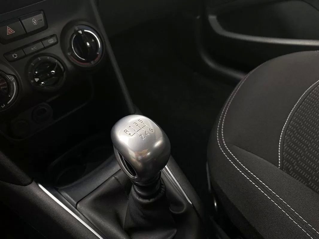 peugeot-208-2019-diesel-1499cc