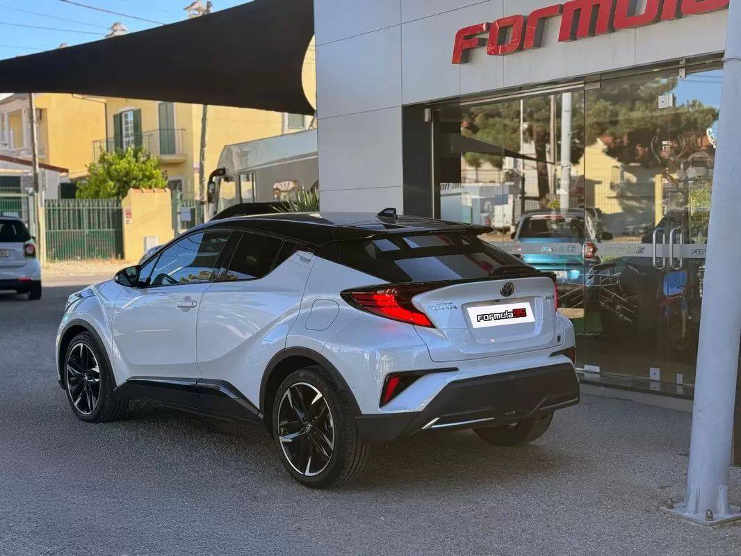 toyota-c-hr-2022-hibrido-a-gasolina-1987cc