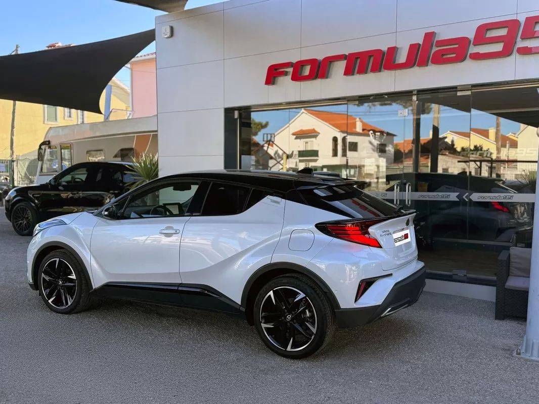 toyota-c-hr-2022-hibrido-a-gasolina-1987cc
