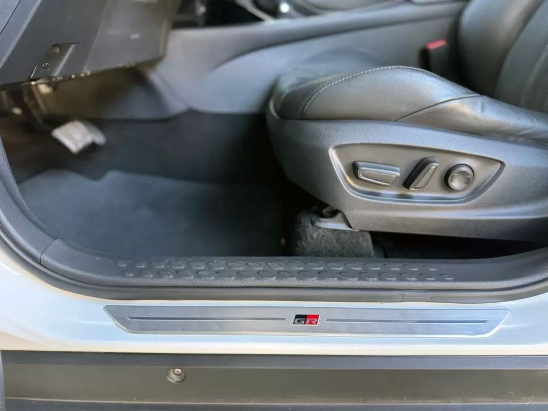 toyota-c-hr-2022-hibrido-a-gasolina-1987cc