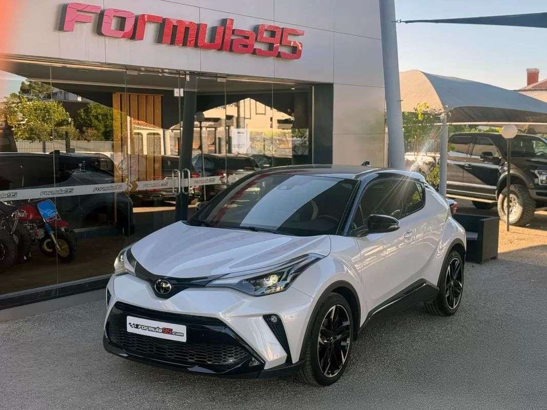 toyota-c-hr-2022-hibrido-a-gasolina-1987cc