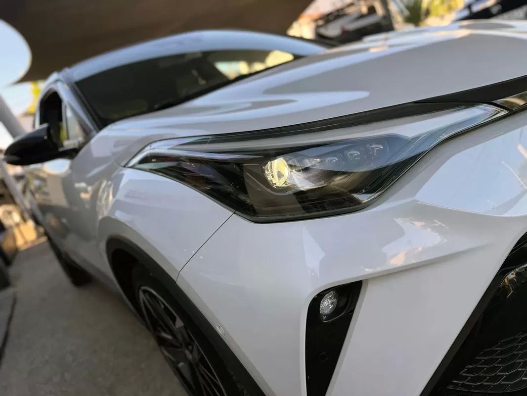 toyota-c-hr-2022-hibrido-a-gasolina-1987cc