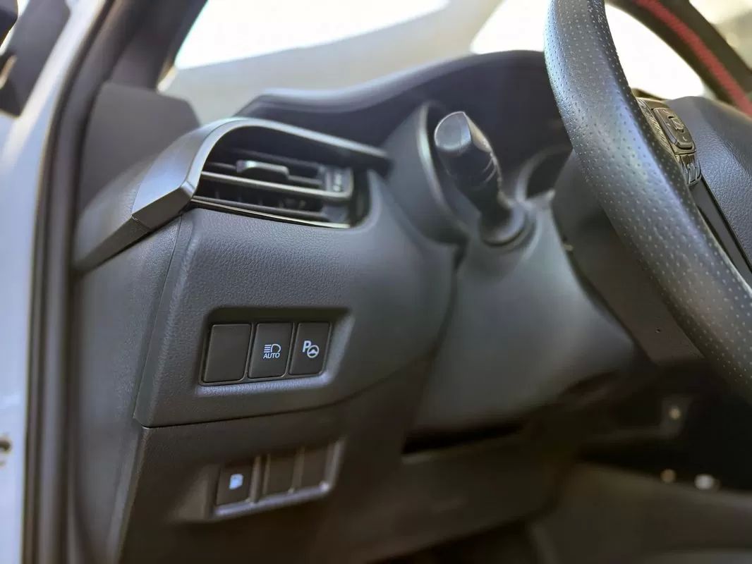 toyota-c-hr-2022-hibrido-a-gasolina-1987cc