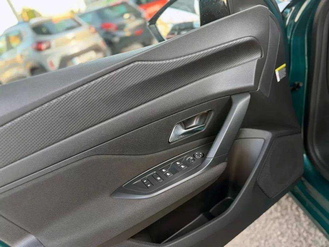 peugeot-308-sw-2022-gasolina-1199cc