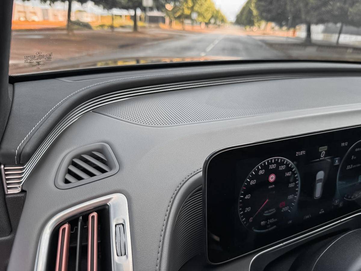 mercedes-benz-eqc-2021-eletrico-500cc