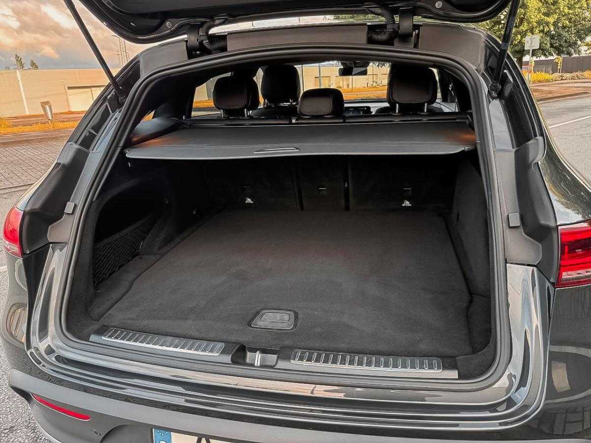mercedes-benz-eqc-2021-eletrico-500cc
