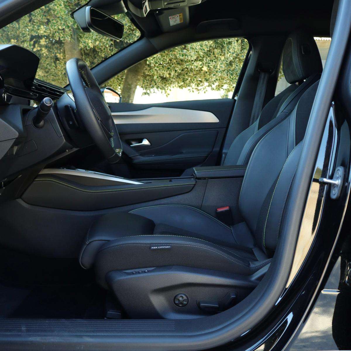 peugeot-408-2025-gasolina-1199cc