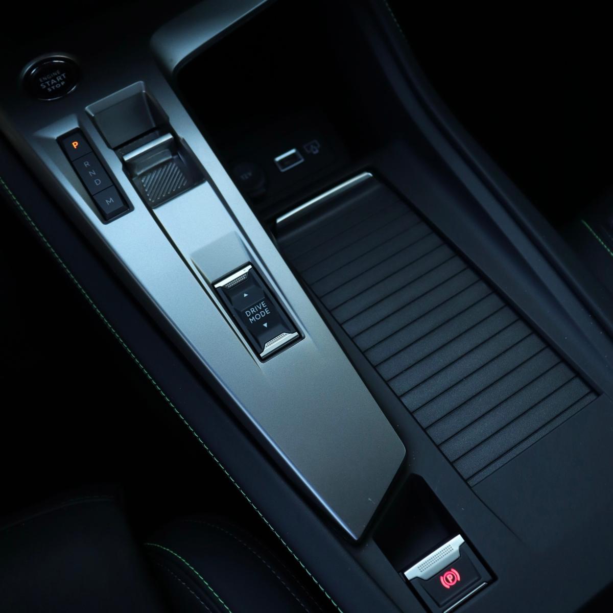 peugeot-408-2025-gasolina-1199cc