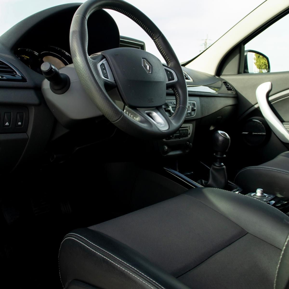 renault-megane-2012-diesel-1598cc
