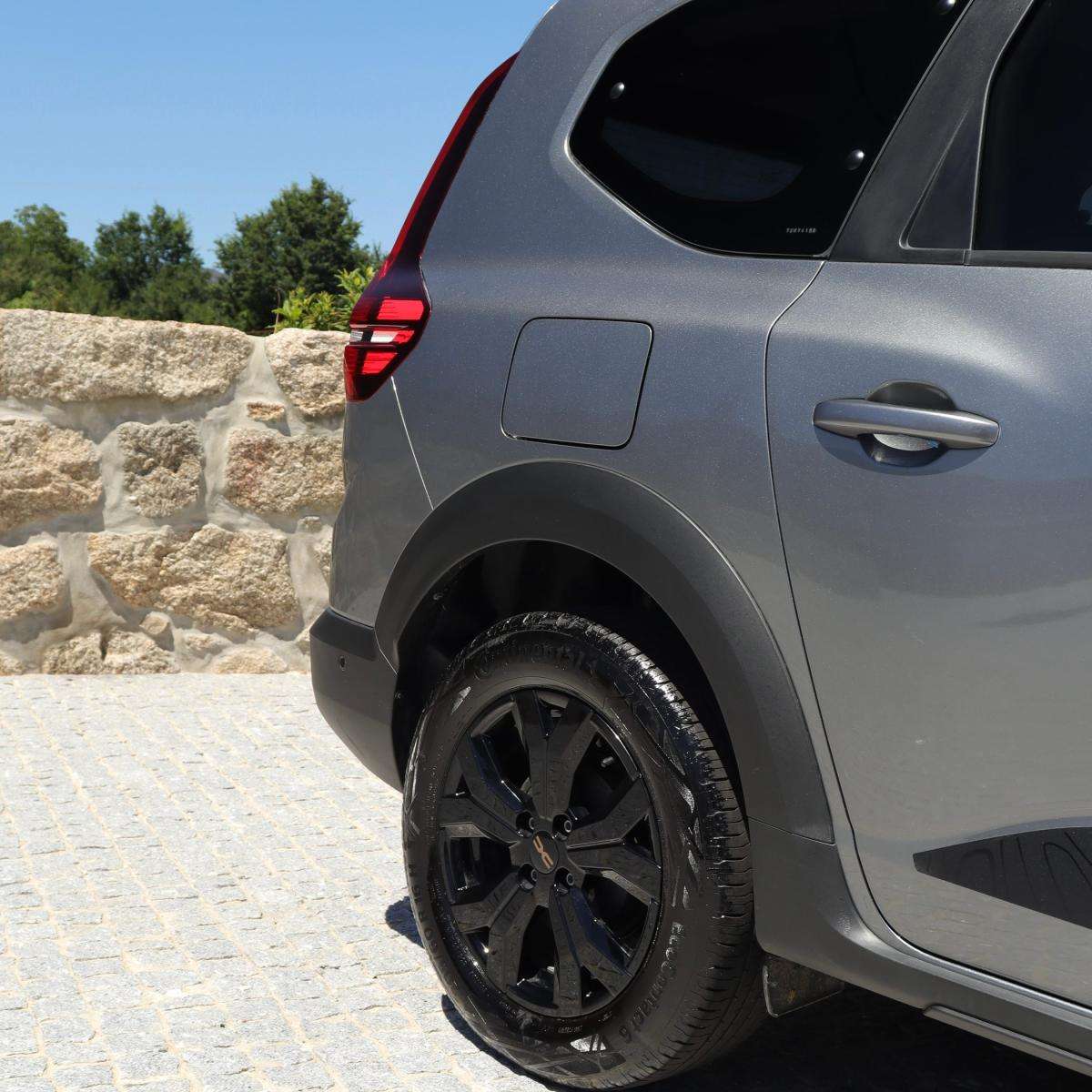 dacia-jogger-2024-hibrido-a-gasolina-1598cc