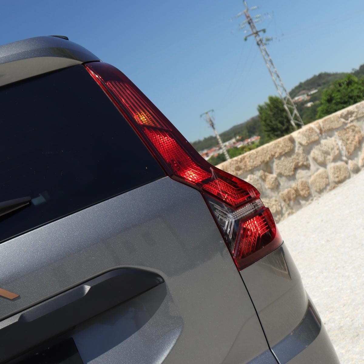 dacia-jogger-2024-hibrido-a-gasolina-1598cc