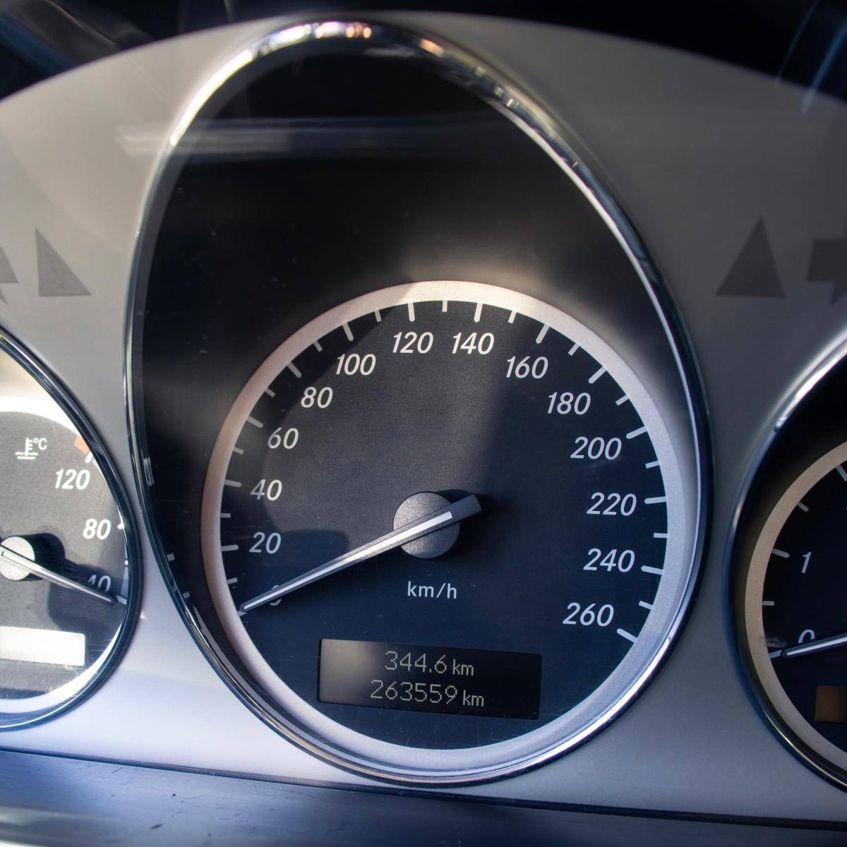mercedes-benz-glk-2009-diesel-2143cc