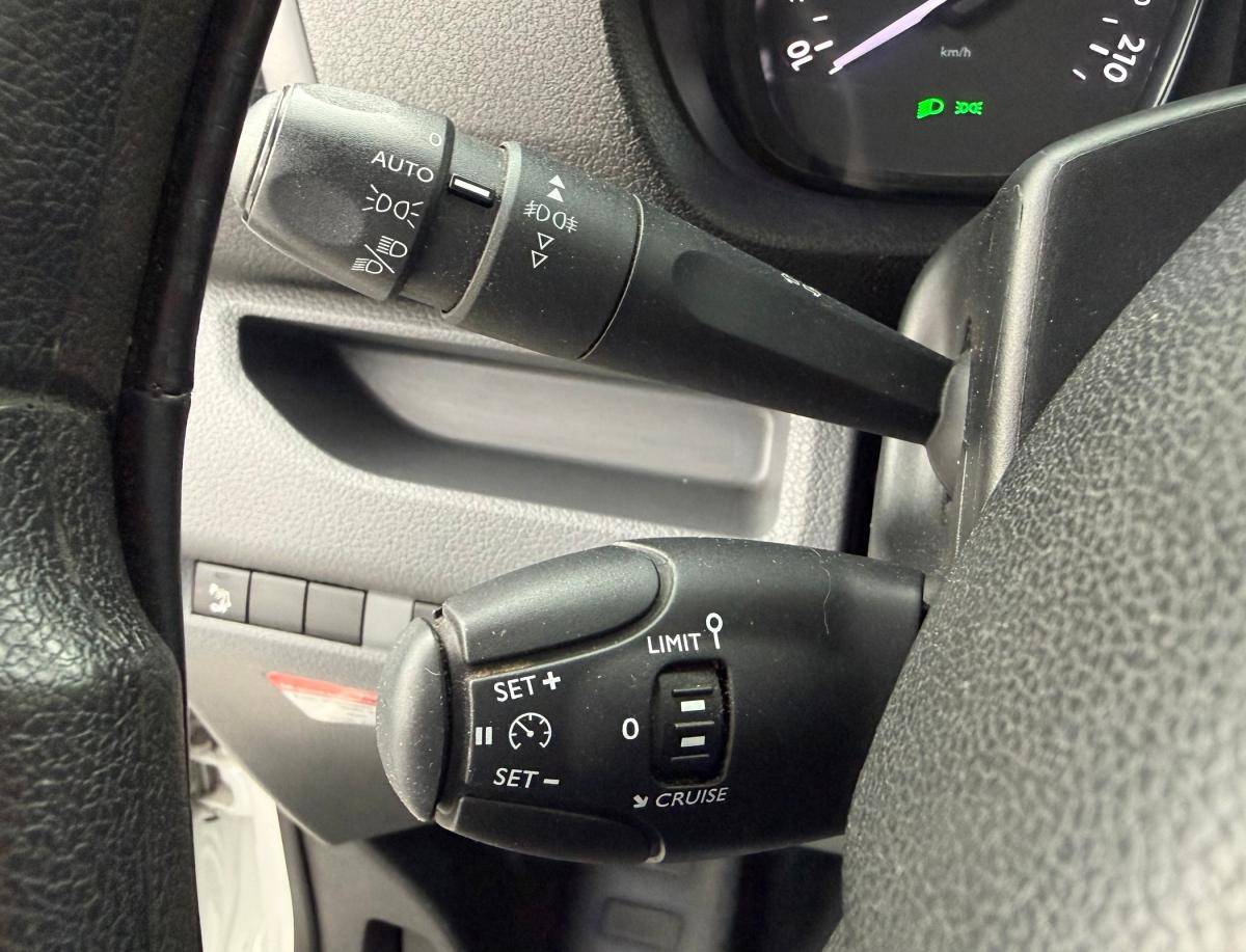 peugeot-expert-2017-diesel-1560cc