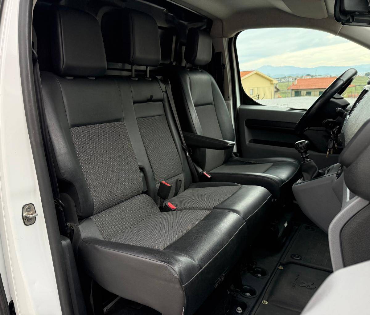 peugeot-expert-2017-diesel-1560cc
