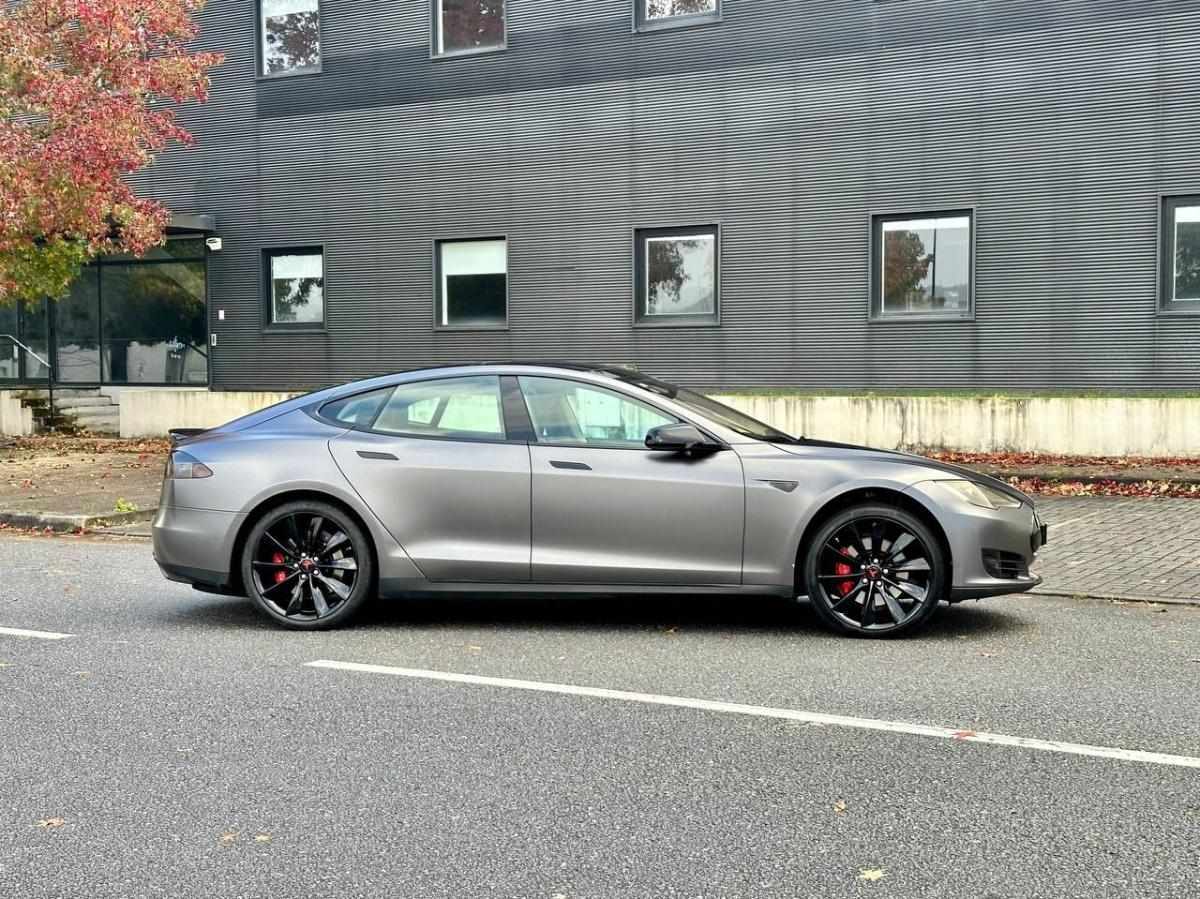 tesla-model-s-2015-eletrico-500cc