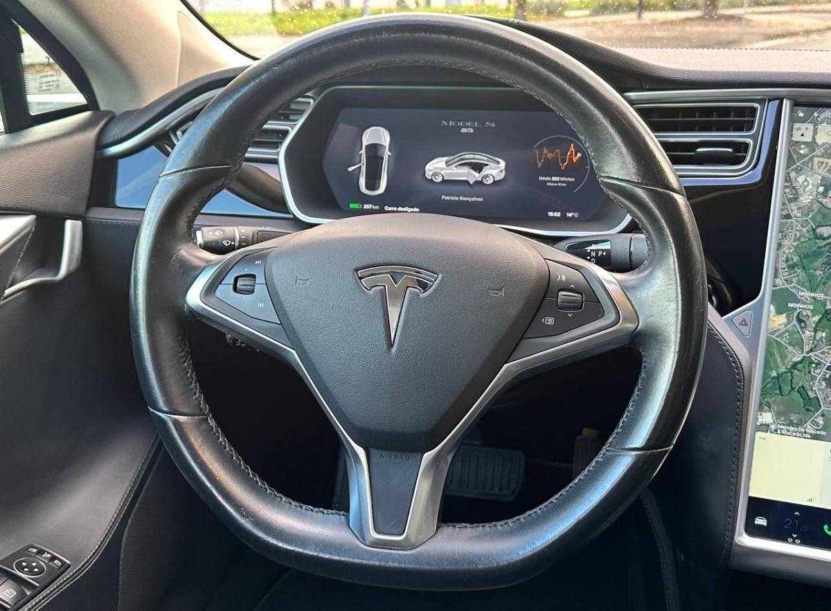 tesla-model-s-2015-eletrico-500cc