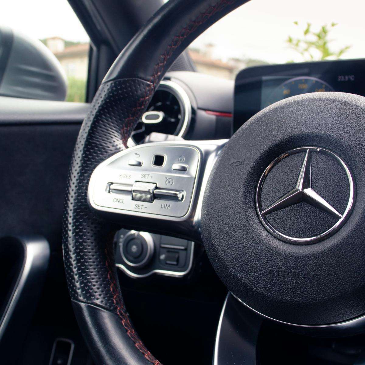 mercedes-benz-classe-a-2021-hibrido-a-gasolina-1332cc