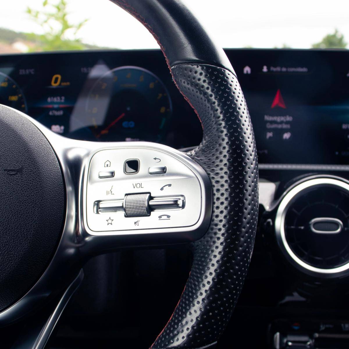 mercedes-benz-classe-a-2021-hibrido-a-gasolina-1332cc