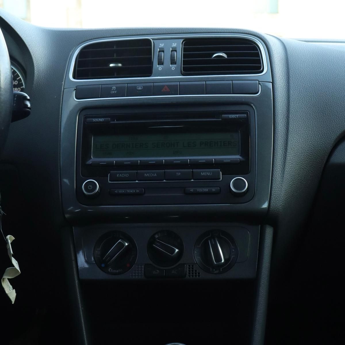 volkswagen-polo-2010-diesel-1598cc