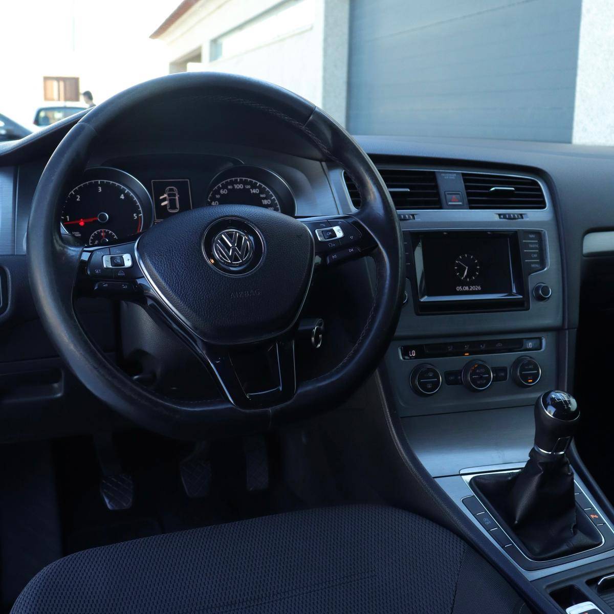 volkswagen-golf-2014-diesel-1598cc