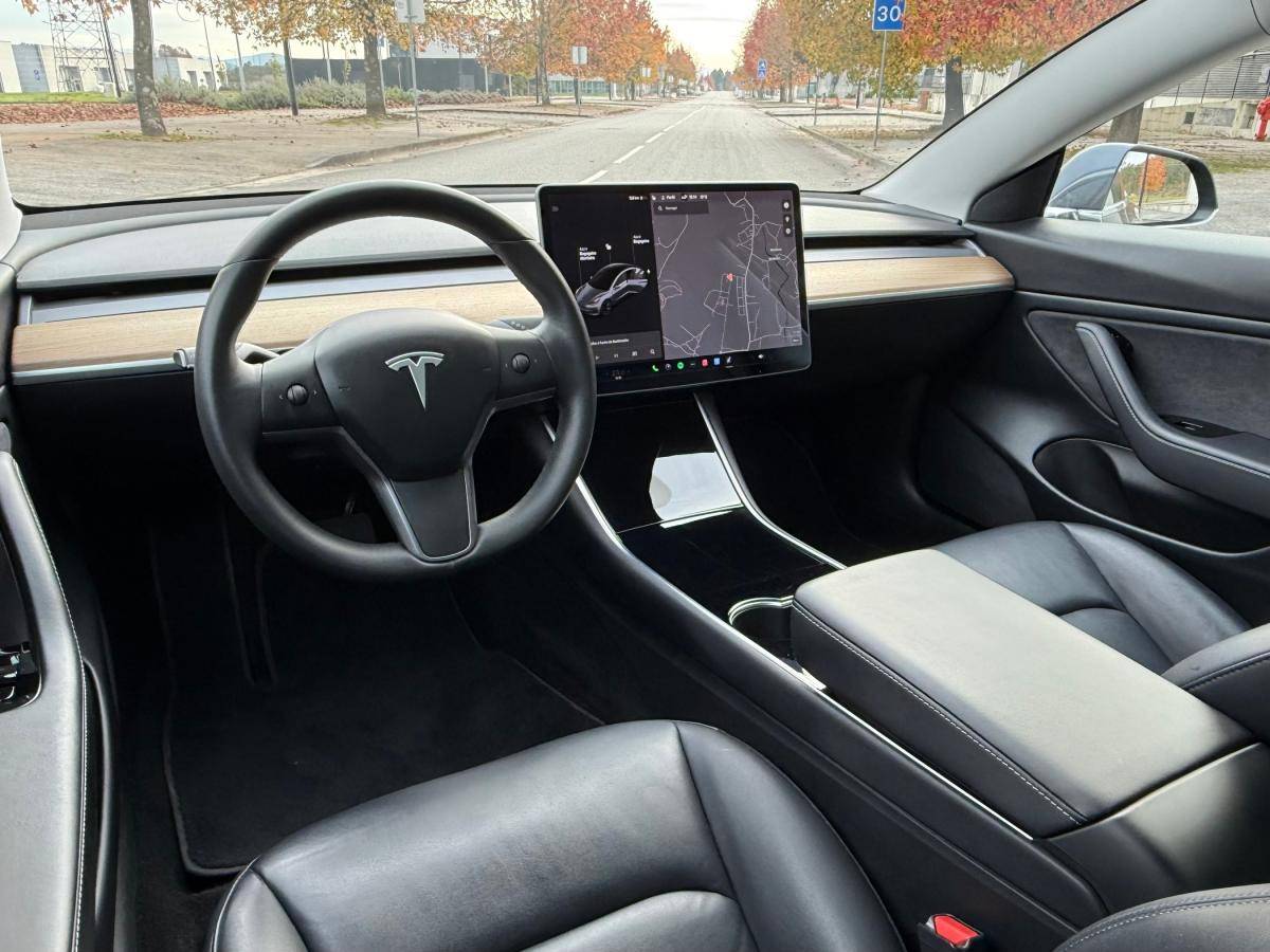 tesla-model-3-2020-eletrico-500cc
