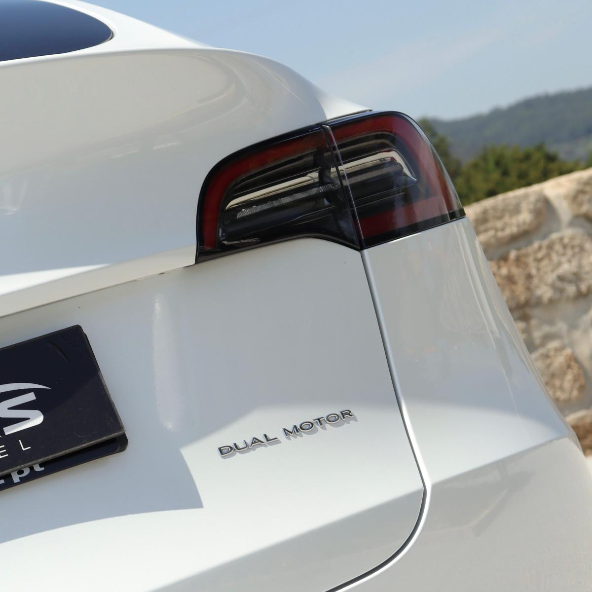 tesla-model-y-2023-eletrico-500cc