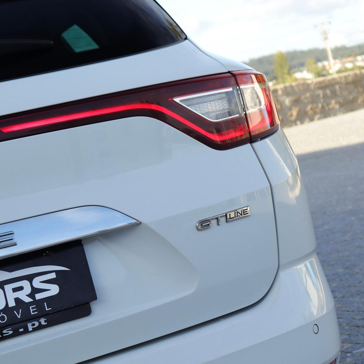 renault-megane-sport-tourer-2017-diesel-1461cc