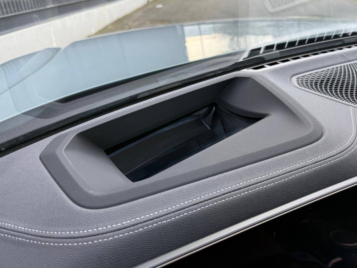 bmw-i4-2024-eletrico-500cc