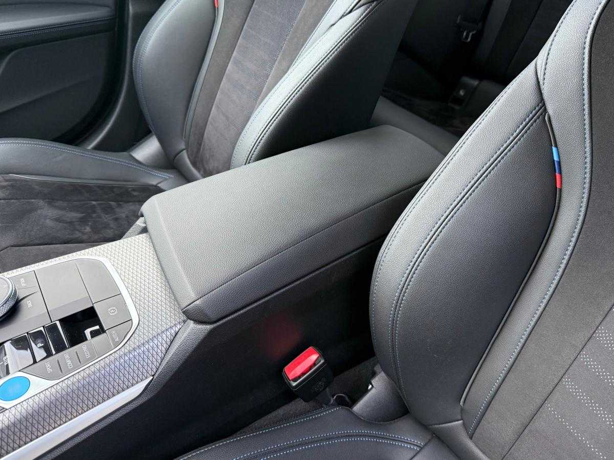 bmw-i4-2024-eletrico-500cc
