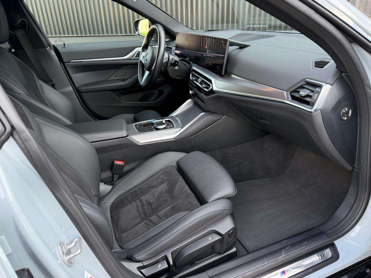 bmw-i4-2024-eletrico-500cc