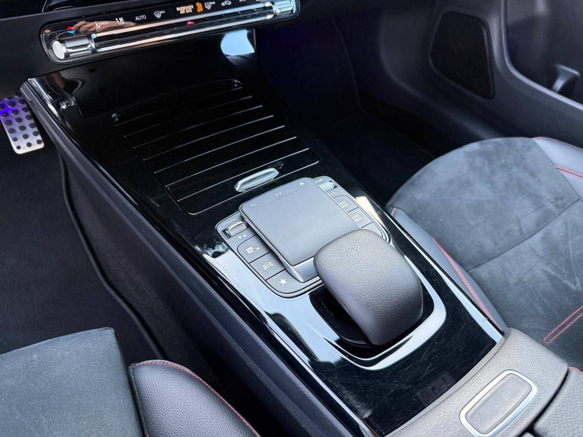 mercedes-benz-cla-2022-hibrido-a-gasolina-1332cc