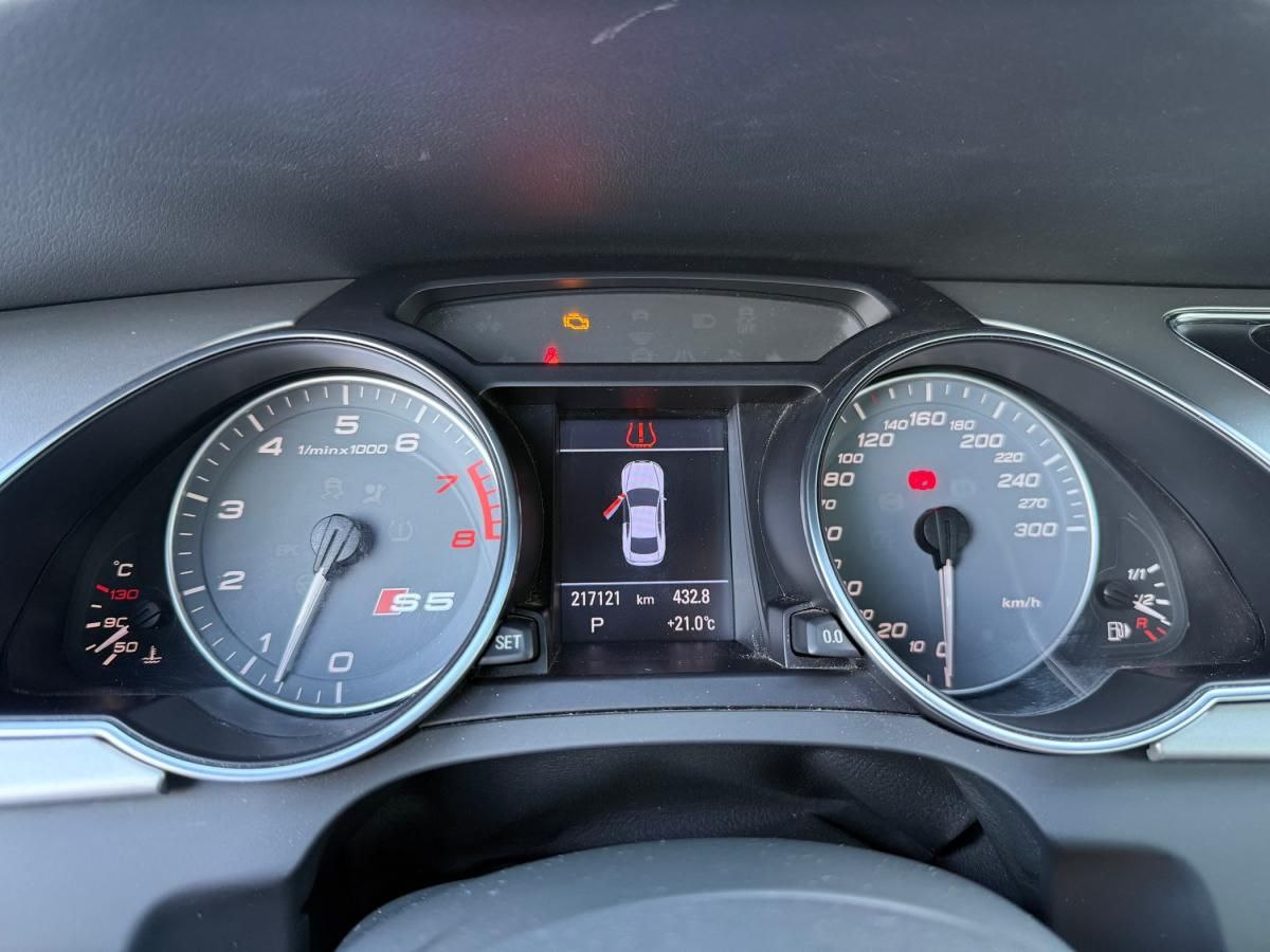 audi-s5-2009-gasolina-4163cc