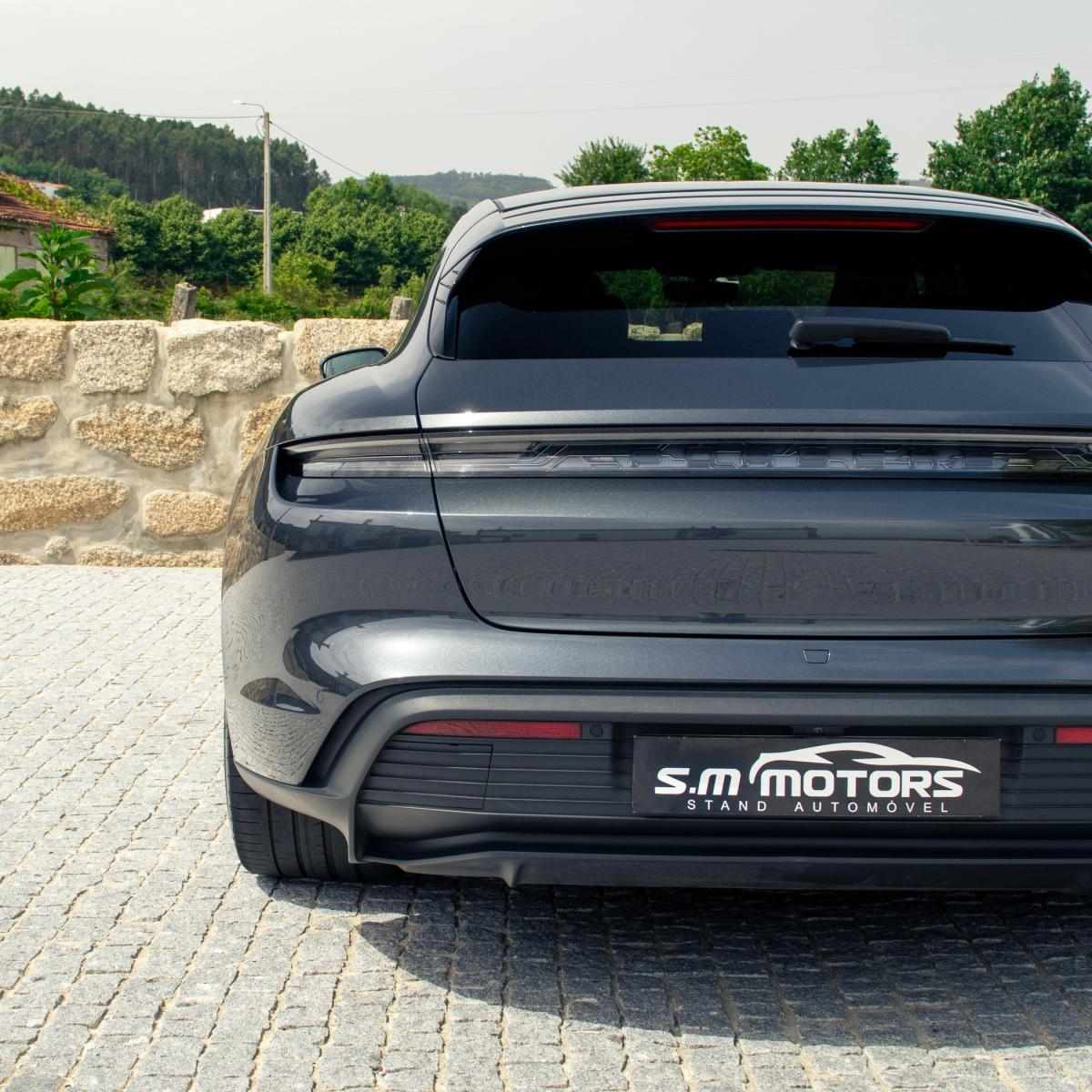 porsche-taycan-2023-eletrico-500cc